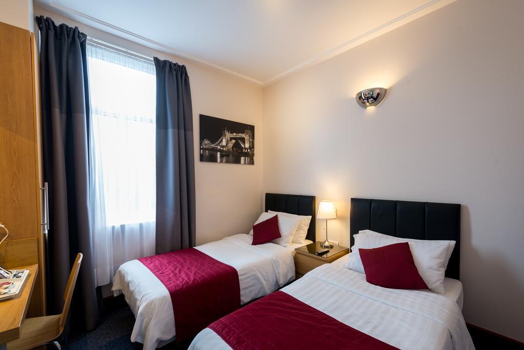 Adria Hotel Лондон Экстерьер фото